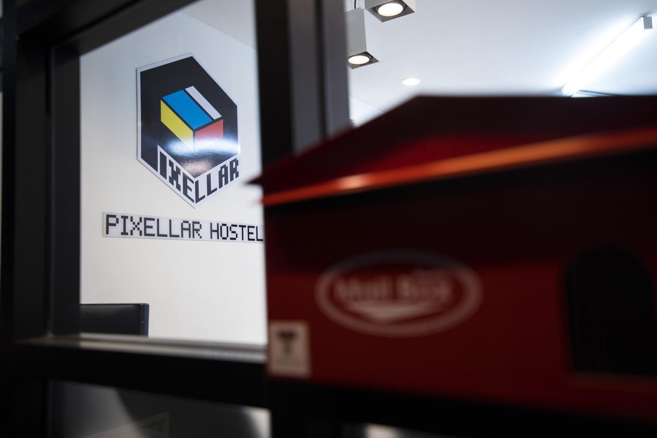 Pixellar Hostel Bangkok Exterior photo